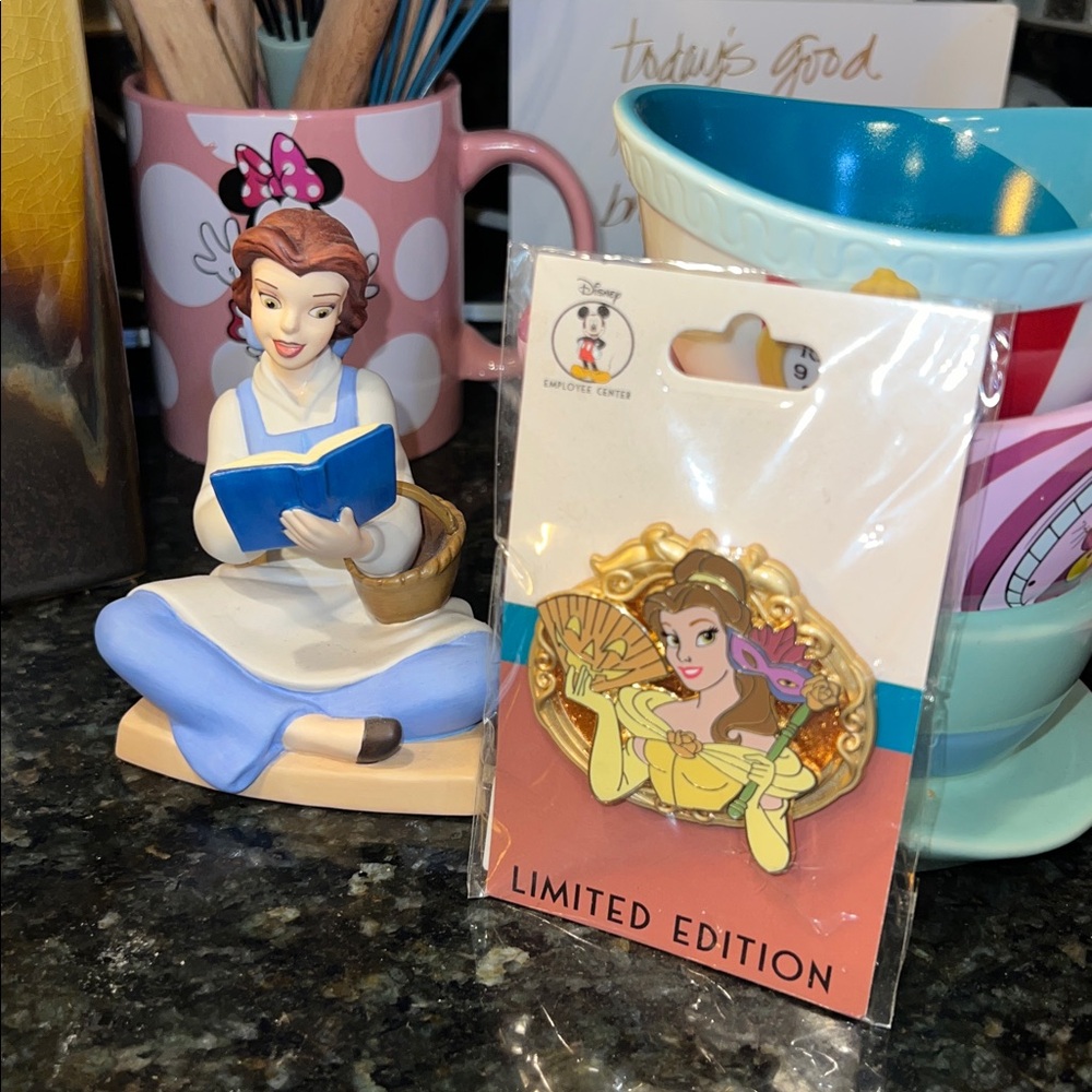 New Disney Limited Edition 250 DEC Belle Halloween Masquerade Series Pin 2019
